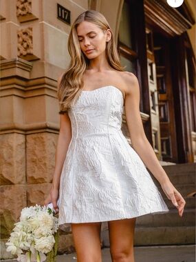 espousal dress in ivory elliatt Elliatt | Dresses | Elliatt Espousal Dress Offshoulder White Dress
